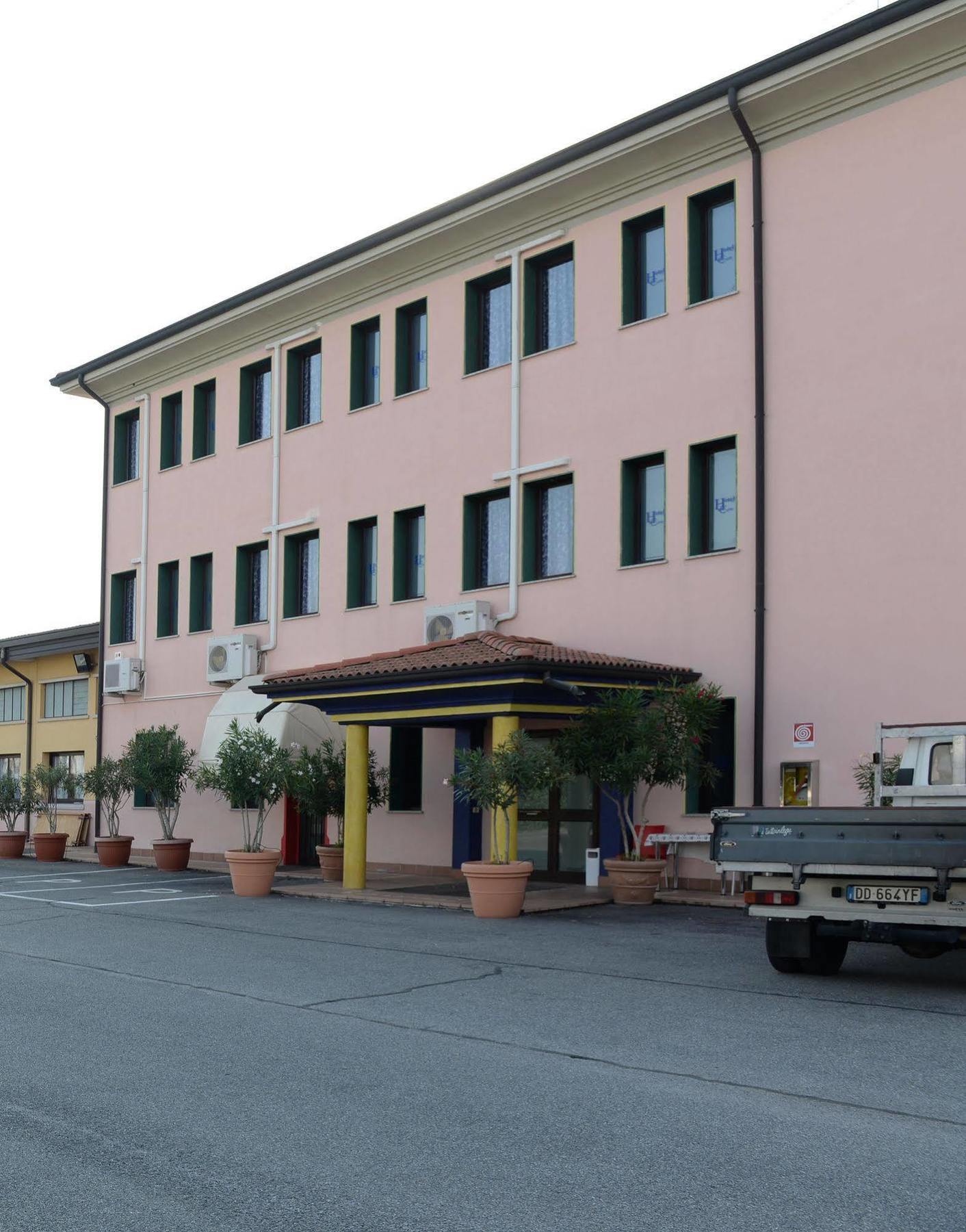 Hotel Euro Castegnato Exterior photo